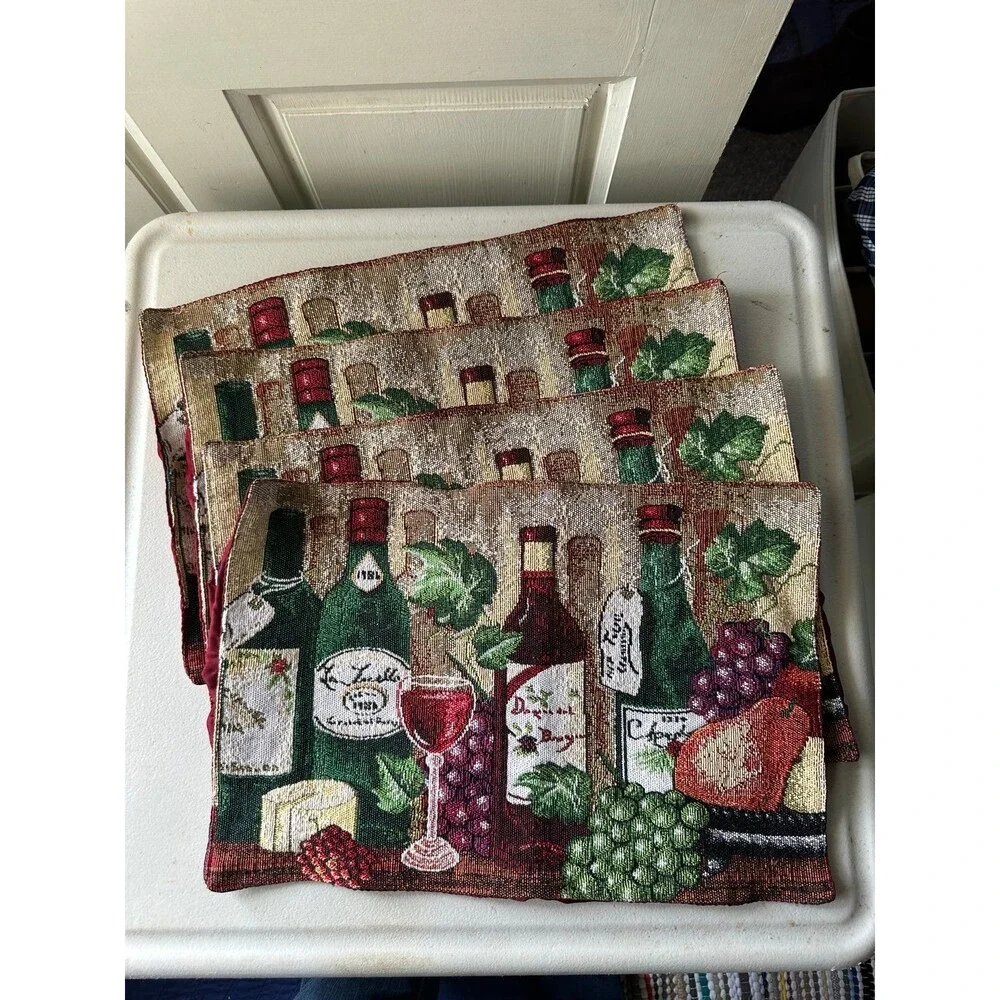Set of 4 Vibrant Wine Cheese Grapes Motif Grapevine Winery Tapestry Placemats